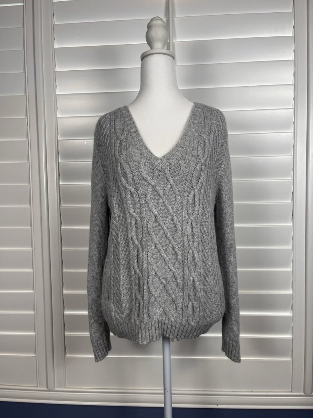 St. John’s Bay Women’s PL Petite Gray Cable Knit V-Neck Pullover Sweater
